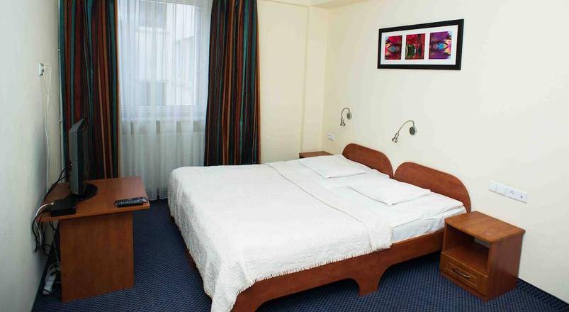 Hit Hotel, Warsaw