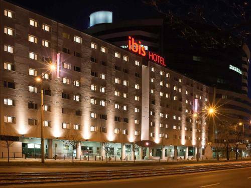 Ibis Warszawa Centrum, Warsaw