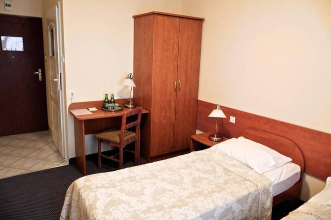 Hit Hotel, Warsaw