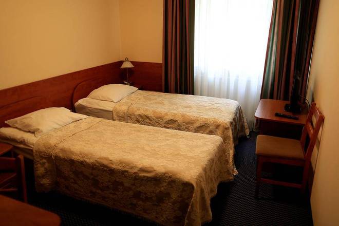 Hit Hotel, Warsaw