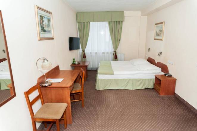 Hit Hotel, Warsaw