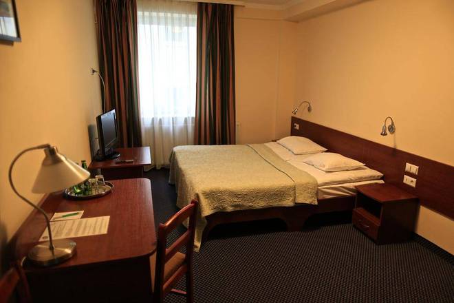 Hit Hotel, Warsaw