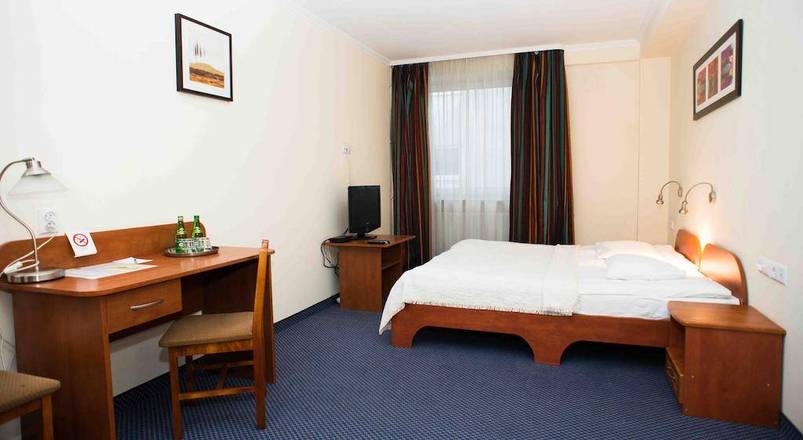 Hit Hotel, Warsaw