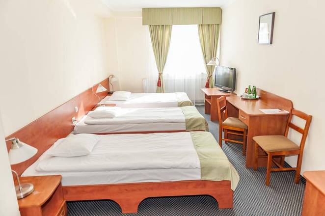 Hit Hotel, Warsaw