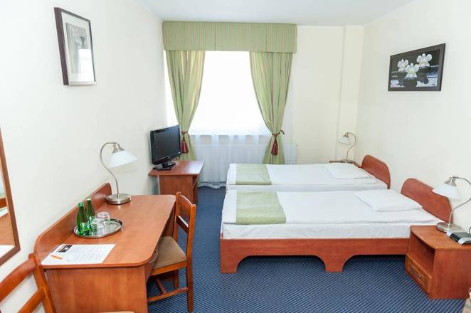 Hit Hotel, Warsaw