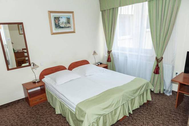 Hit Hotel, Warsaw