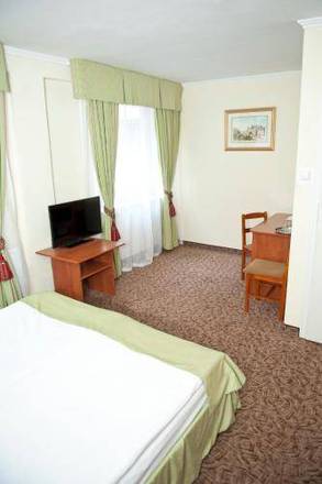 Hit Hotel, Warsaw